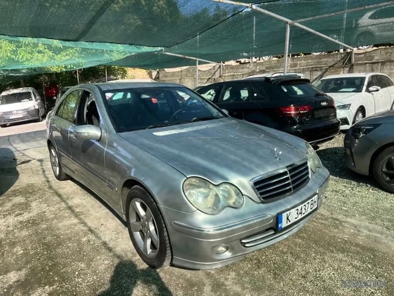 Mercedes-Benz C-Class 2