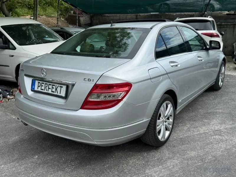 Mercedes-Benz C-Class 3