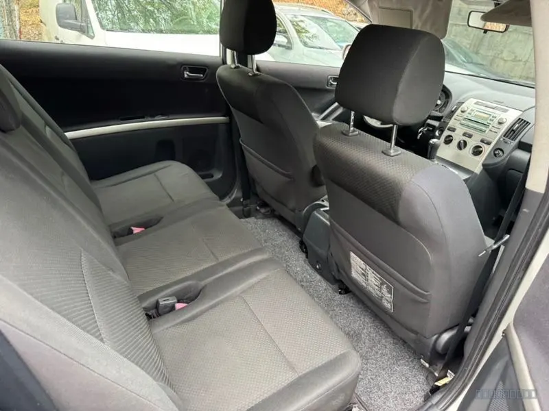 Toyota Corolla Verso 8