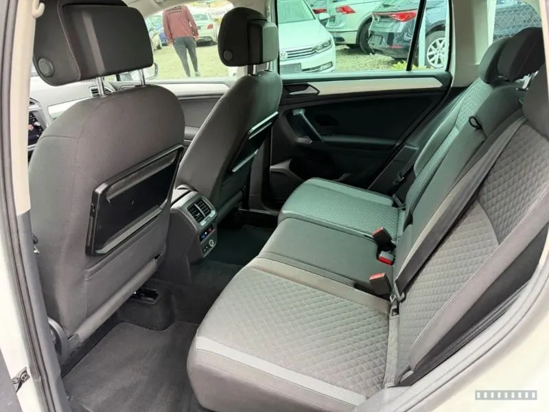 Volkswagen Tiguan 7