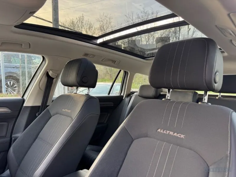 Volkswagen Passat Alltrack 8
