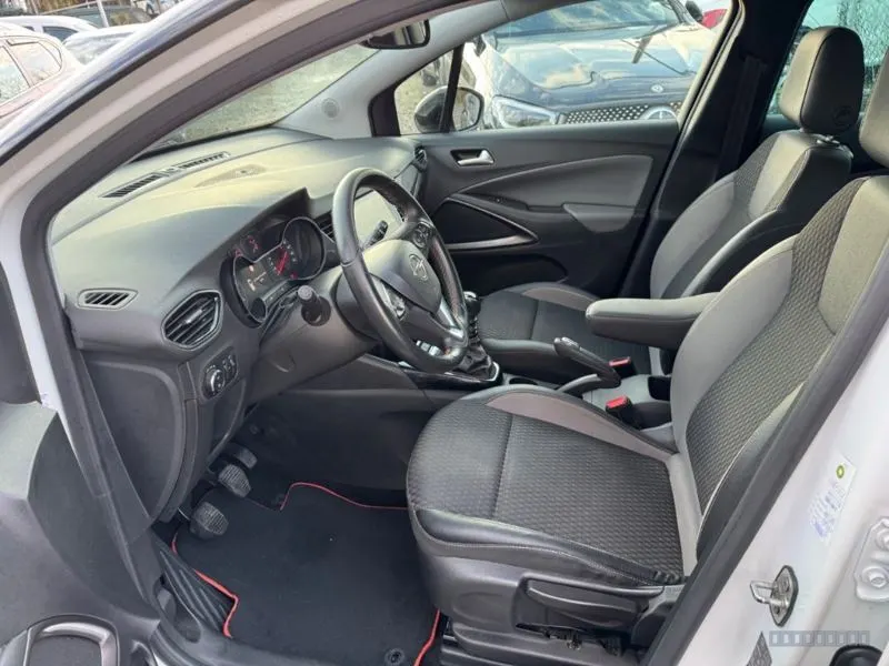 Opel Crossland 6