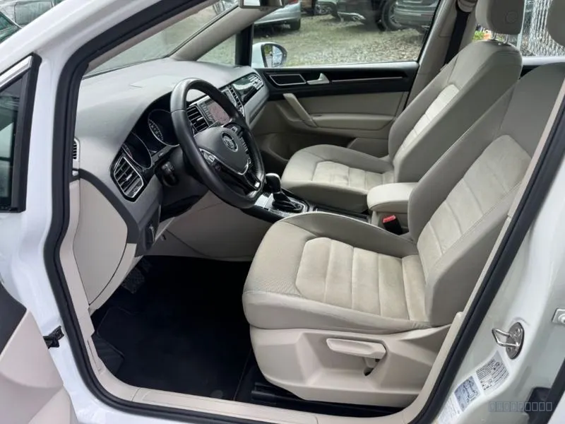 Volkswagen Golf Sportsvan 6