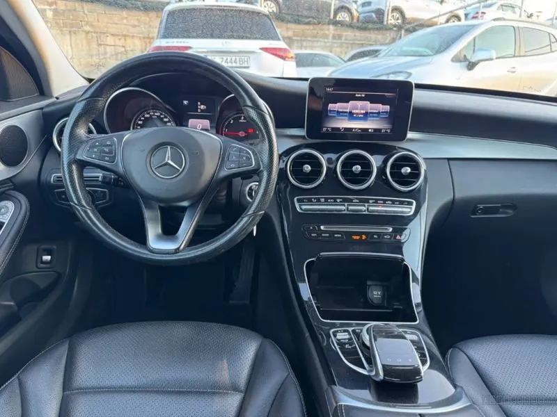 Mercedes-Benz C-Class 5