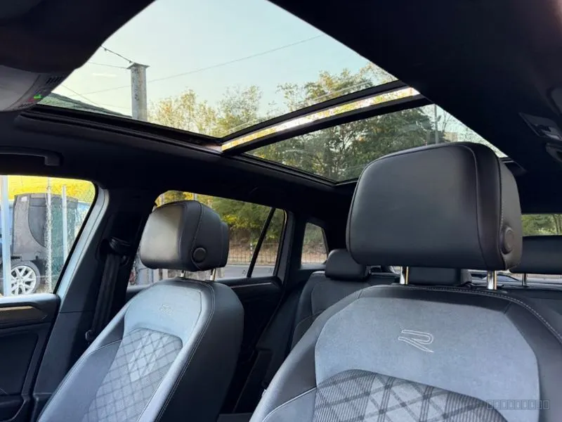 Volkswagen Tiguan 8