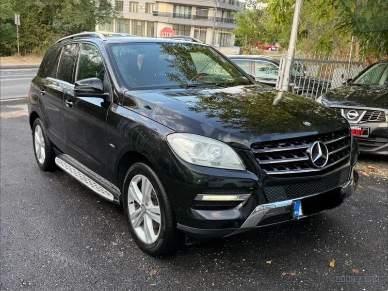 Mercedes-Benz M-Class 2