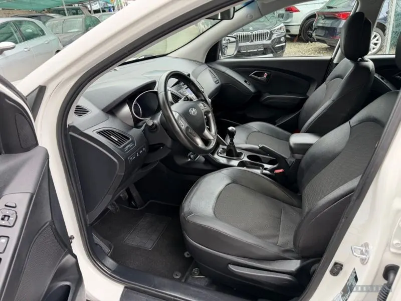 Hyundai ix35 / Tucson 6