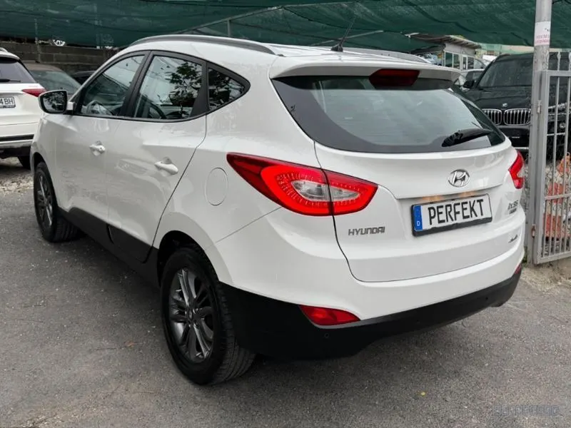 Hyundai ix35 / Tucson 4