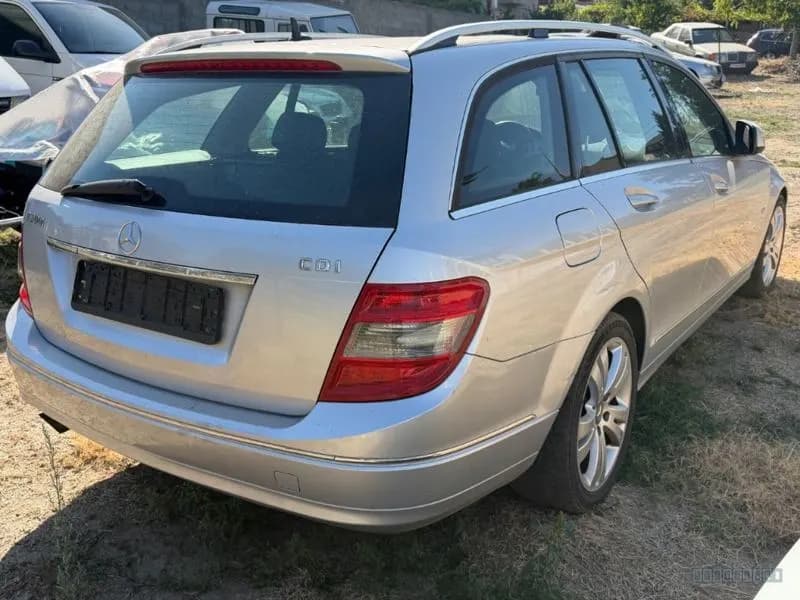 Mercedes-Benz C-Class 4