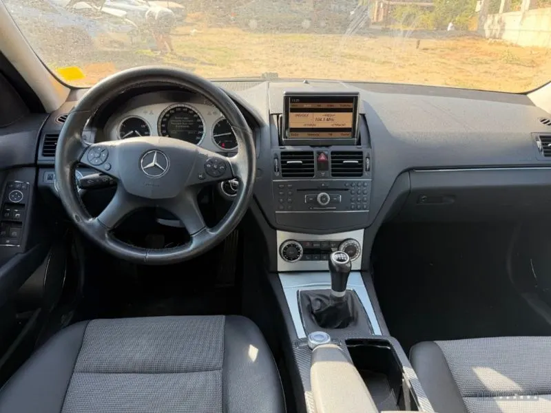 Mercedes-Benz C-Class 5