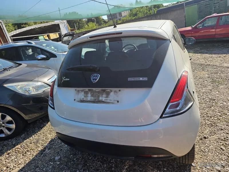 Lancia Ypsilon 4
