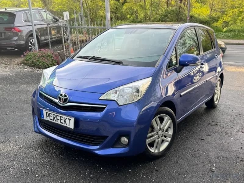 Toyota VERSO-S