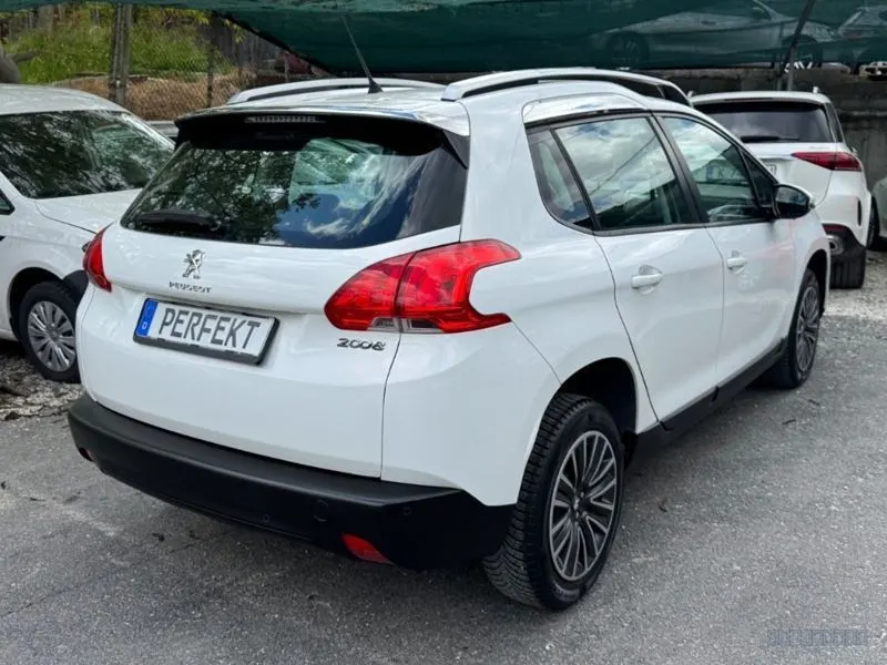 Peugeot 2008 3